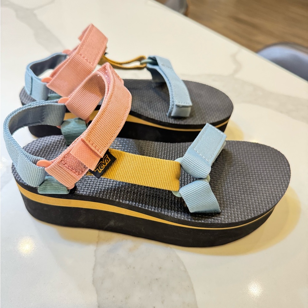 Teva Flatform Universal Light Multi Platform Sand… - image 6